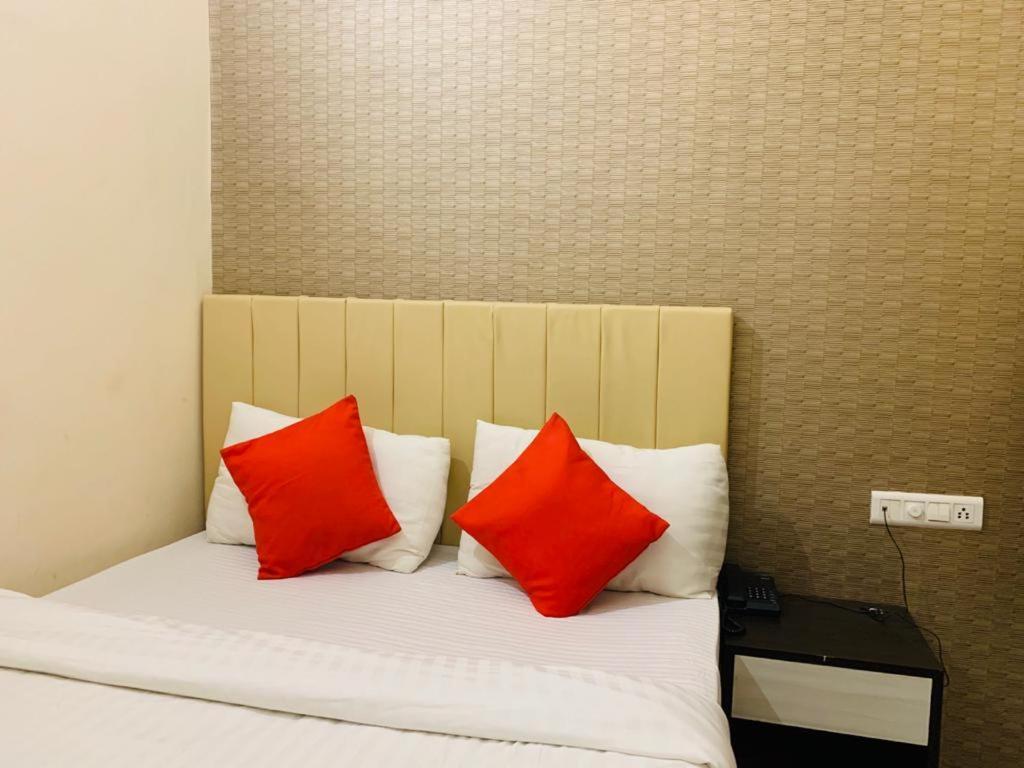 Hotel Kewal Palace Varanasi Exterior photo